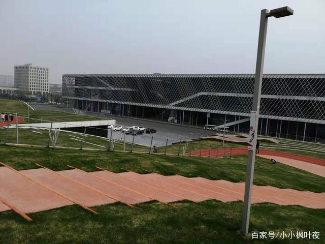 职场转身 11年，从工厂流水线走到IT大厂外包办公室